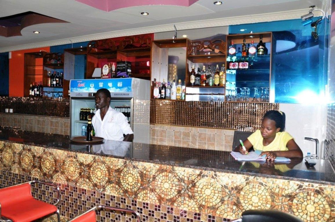 Super Paradise Hotel Kampala Eksteriør billede